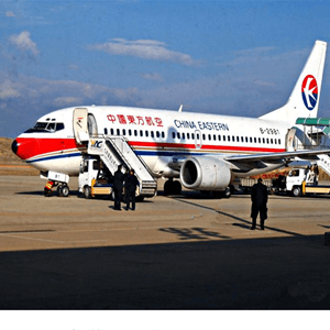嫩江墨尔根机场空运航空快运业稳步发展的原因是什么？